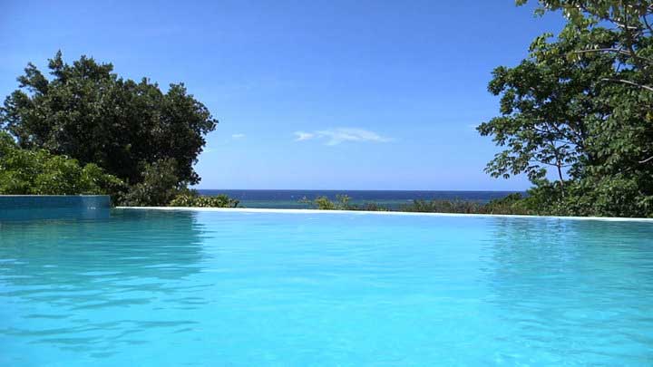 Pool infinity.jpg